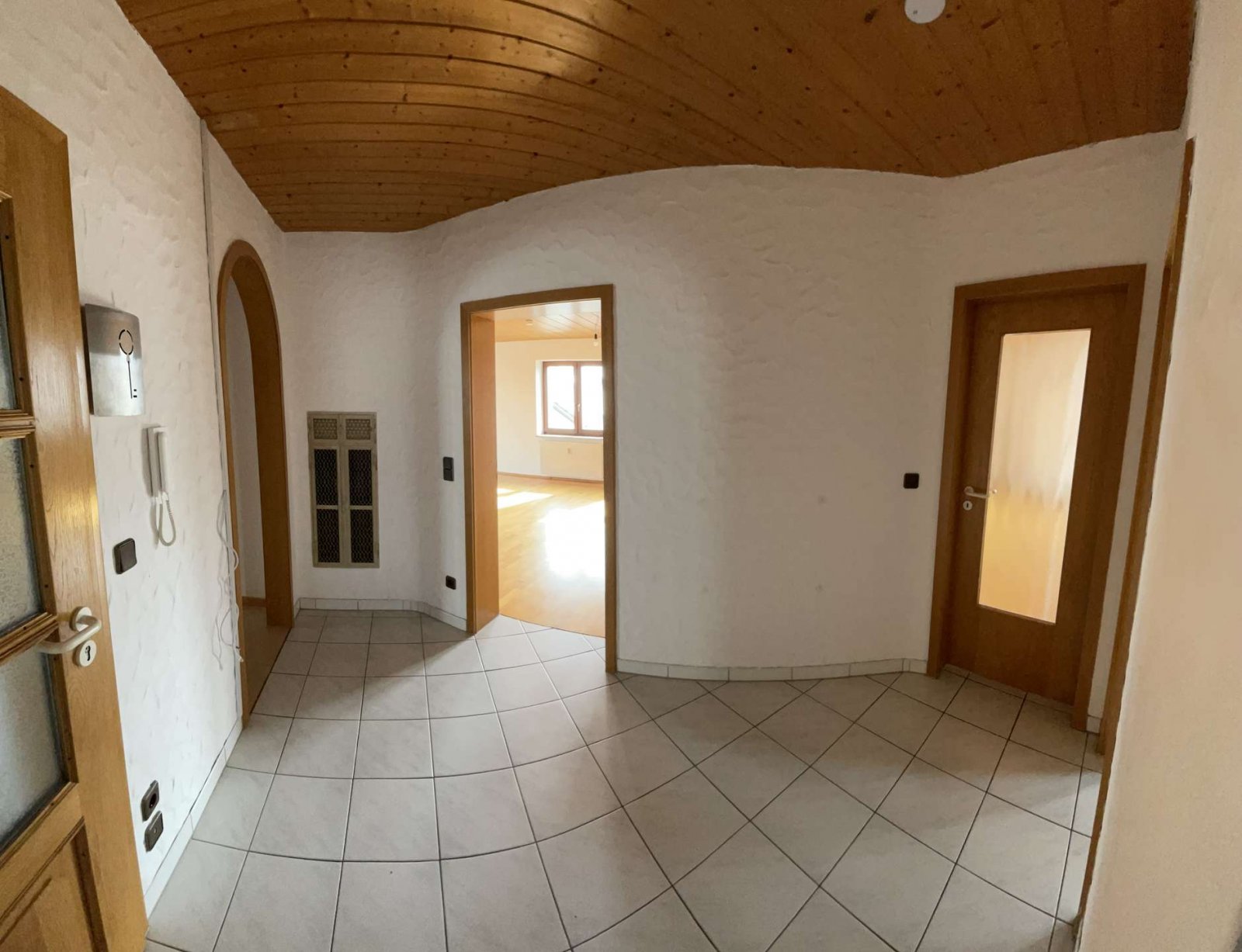 Großzügige 5-Zimmer-Wohnung zwischen Stadt und Natur