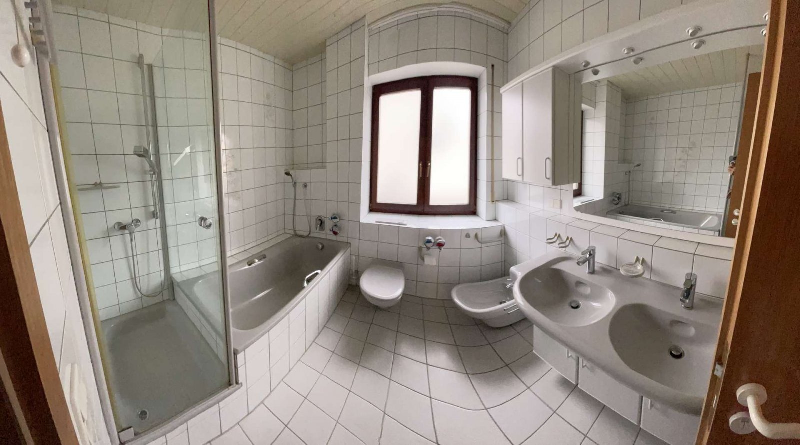 Großzügige 5-Zimmer-Wohnung zwischen Stadt und Natur