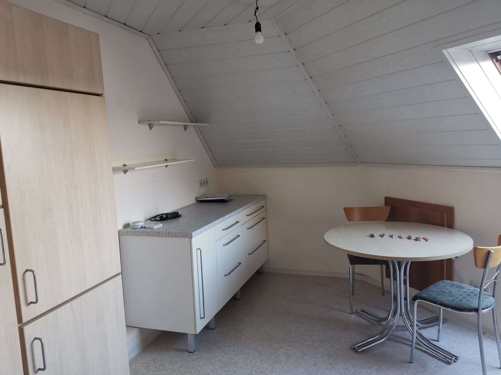 Großzügige DG 3-Zimmer-Wohnung